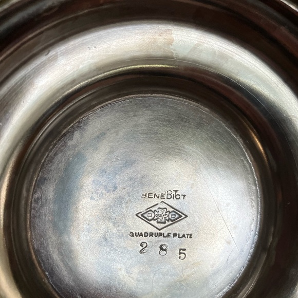 Vintage Benedict Quadruple Silver Plated Teapot, Creamer, and Sugar Bowl - Picture 12 of 12